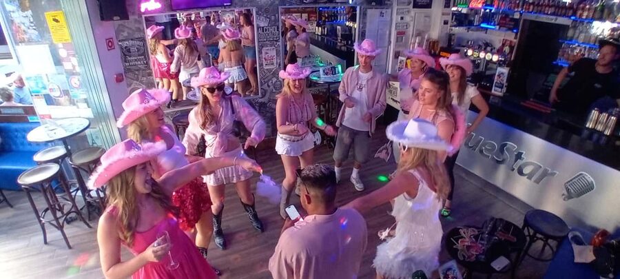 Albufeira: Cocktail Making Class and Karaoke Party with DJ - Where the party starts on Albufeira’s Main Strip