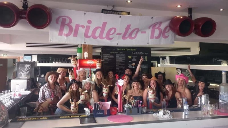 Albufeira: Cocktail Making Class at The Waterfront - Price and value: is $31 per person worth it?