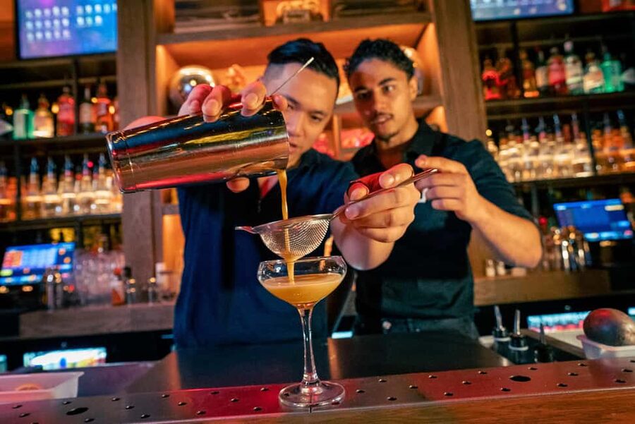 Amsterdam: Party Cocktail and Shot Workshop with Free Drinks - The 1.5-hour workshop at The Chupitos Club: what the time feels like