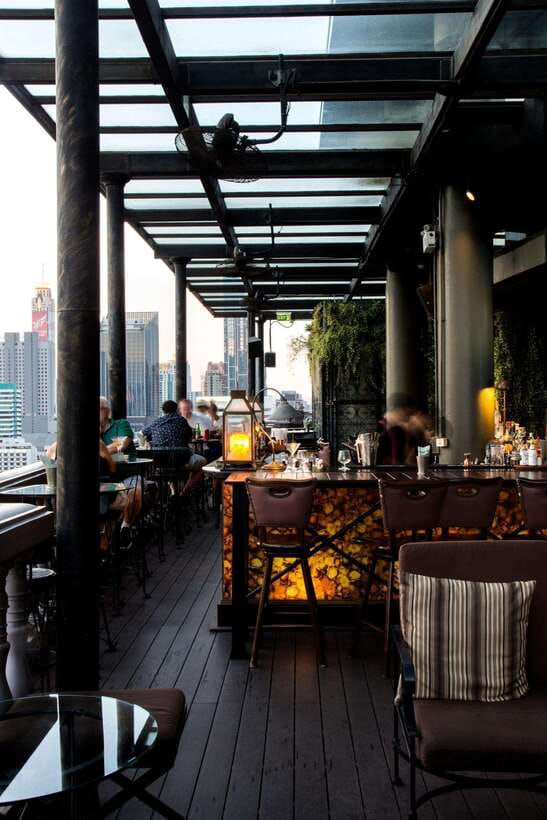 Bangkok: The Speakeasy Rooftop Bar At Hotel Muse - Getting seated well: why Mod’s style of service stands out