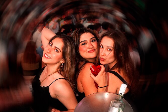 Bar Crawl Madness Tour in Cancun - Hosting, Safety, and the VIP-Style Feel