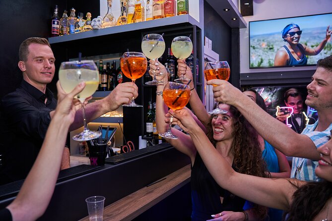 Barcelona Dark History Night Walking Tour With Drinks - What it’s like as a solo traveler (and as a group)