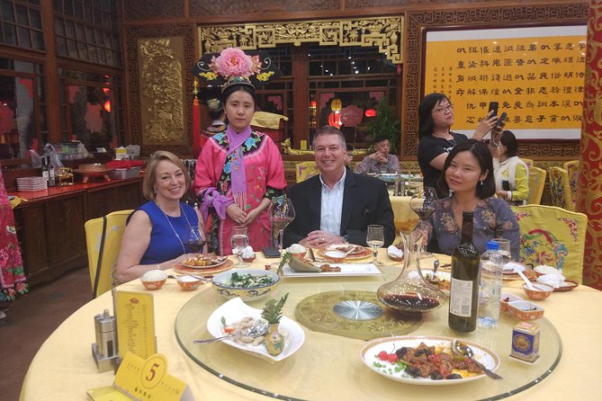 Beijing Imperial Dining Experience at Bai Jia Da Yuan Restaurant with Houhai Lake Bar Tour - Bai Jia Da Yuan Palace Dinner: Costumes, Courtyards, and the 7 pm Moment