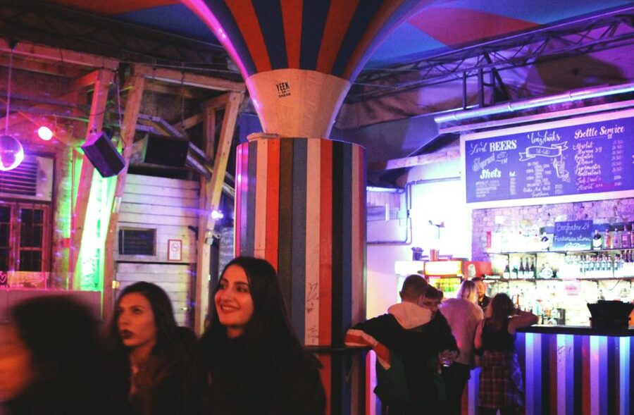 Budapest: Ruin Bar Tour - The Ruin Pub Backstory Your Guide Brings to Life
