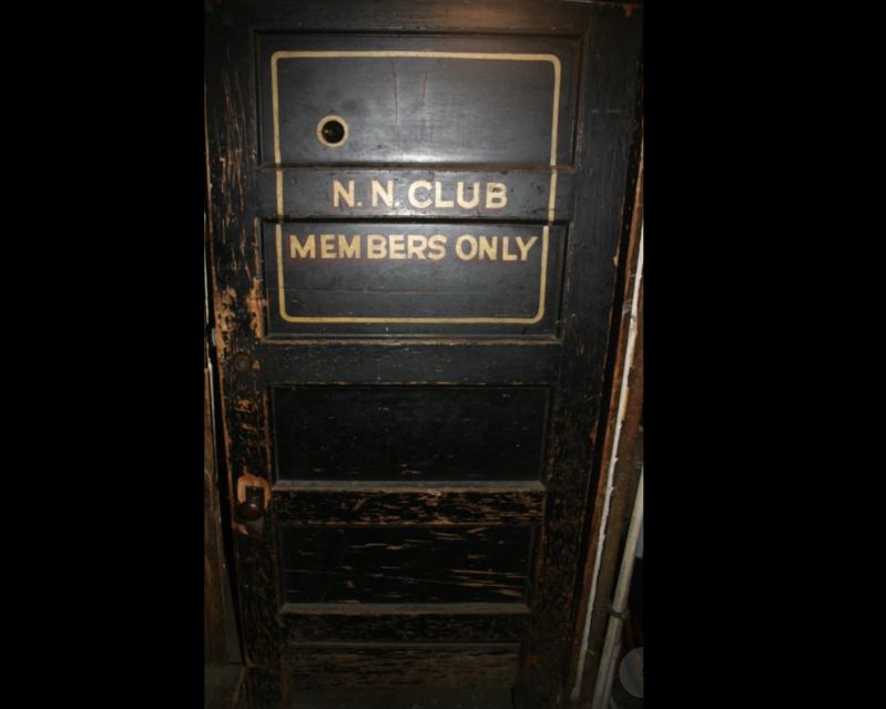 Chicago: 3-Hour Private Speakeasy Cocktail VIP Tour - First stop: stepping into a working speakeasy, not a museum