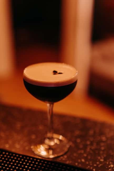 Chisinau: Cocktail Bar & Pub Crawl and Wine Bars - From Ștefan cel Mare’s Park to civic landmarks