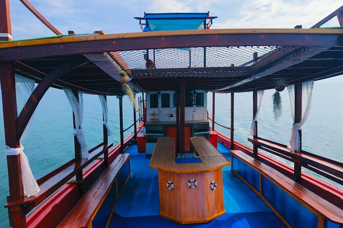 CocoTipAdventures and Snorkel with Meals-BBQs-Cocktail-Sunset - Sunset Photos and the Underwater Picture Add-On