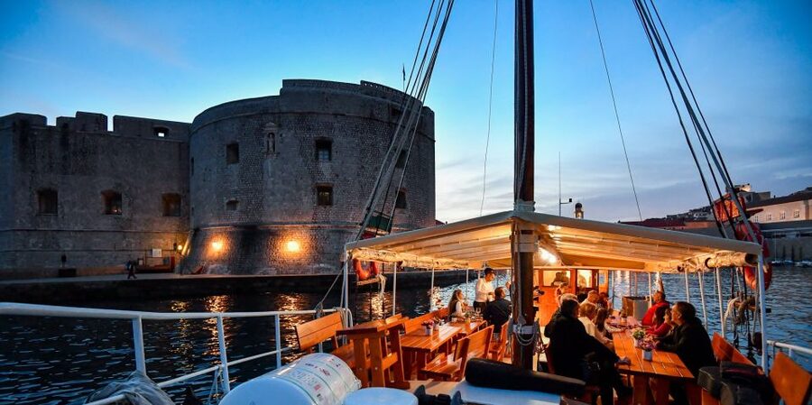 Dubrovnik: Panoramic Sunset Cocktail Cruise Around Old Town - Price and Value: Does $69 Make Sense for 90 Minutes?
