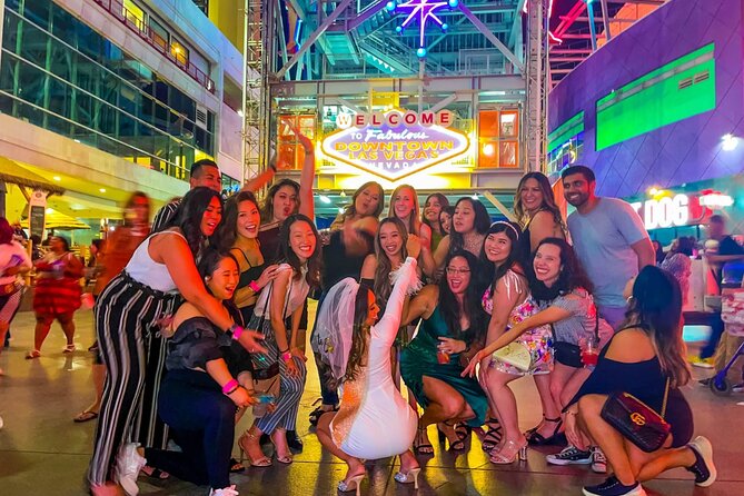 Fremont Street Bar Crawl - Why Fremont Street is perfect for a bar crawl