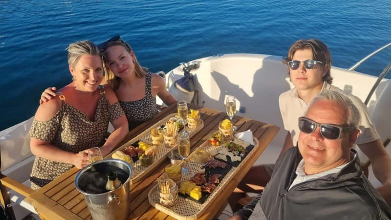 Fuengirola: Sunset Boat Tour - Cocktail Dinner & Champagne - Key things I’d note before you book