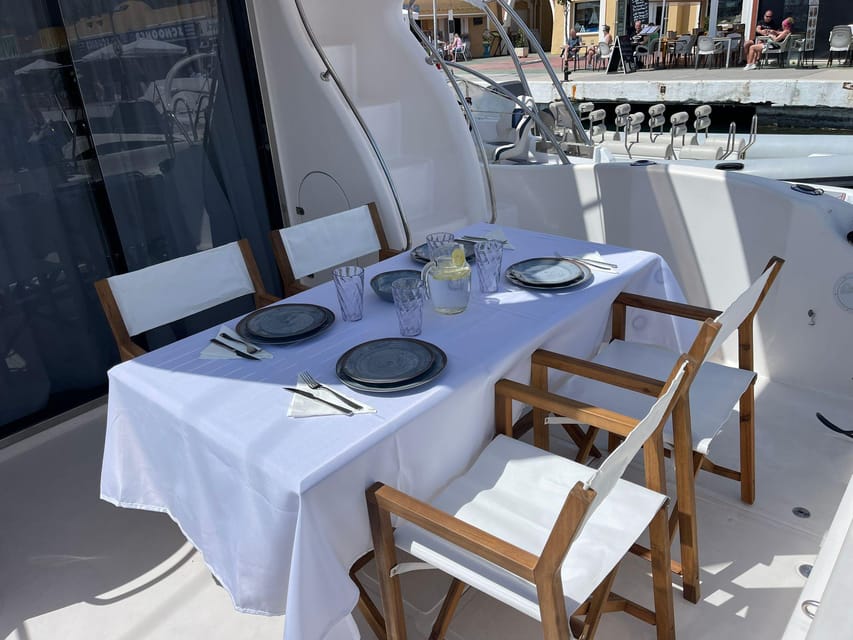 Fuengirola: Sunset Boat Tour - Cocktail Dinner & Champagne - Drinks and the onboard “rules” you should know