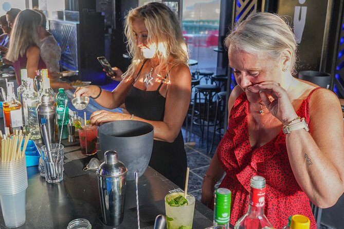 Fuerteventura Wine & Cheese Experience - Painting on canvas: art class meets wine tasting