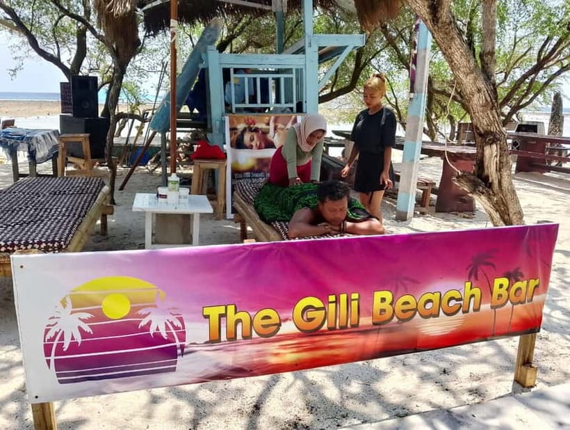 Gili Trawangan: Beach Massage with Sunset and Cocktail - The beach setup: toes in sand, waves in your ears