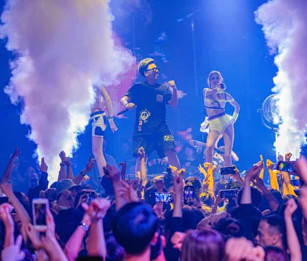 Hanoi: Guided Bar Crawl with Drinks and Nightclub Entry - Hanoi Old Quarter Bar Crawl: A 4-Hour Night With Structure