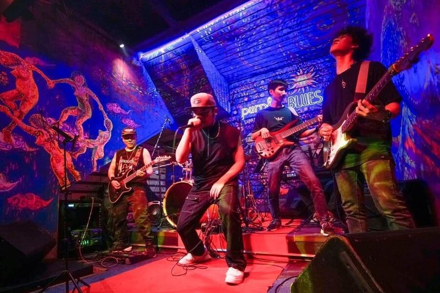 Hanoi: Guided Bar Crawl with Drinks and Nightclub Entry - The Included Snack: Small, Helpful, Not Optional