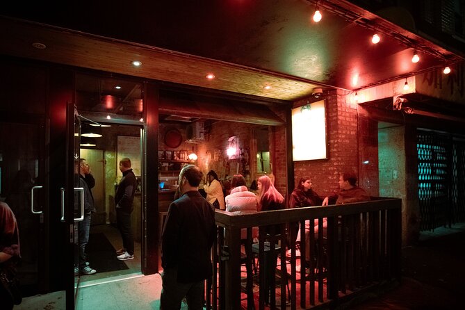 Hidden Cocktail Crawl in Chinatown - Stop 1 in Chinatown: 1970s Hong Kong Lounge Cocktails and Michelin-Influenced Small Plates