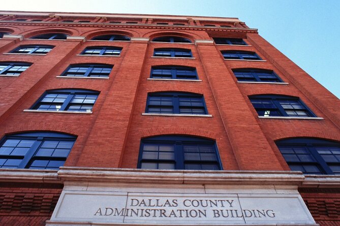 Historic Downtown Dallas: A Progressive 4-Course Food Experience - Moak’s Family Texas BBQ: Triple-Tex and 16-hour smoke