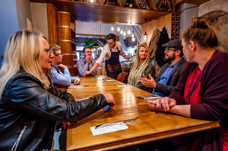 Krakow: Guided Wine Bar Tour with Tastings and Snacks - The tastings: 5 glasses of Polish wine plus pairing food