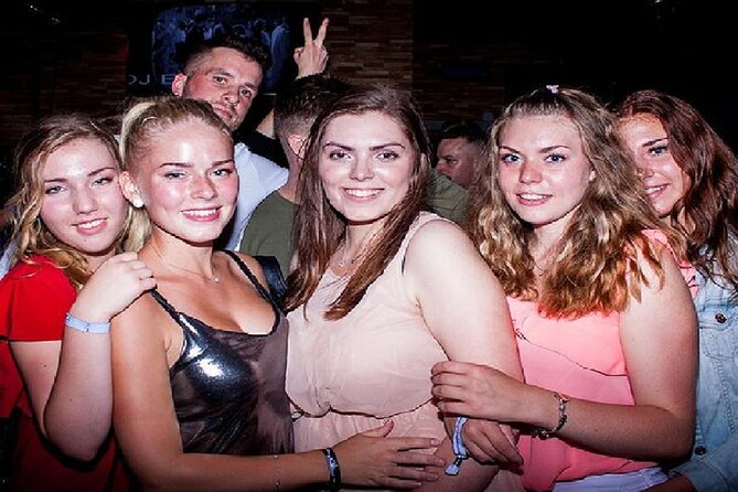 Ladies Night Party Tour in Hamburg including cocktail, sparkling wine and shots - How the Guides Keep It Relaxed (and Where It Can Slip)