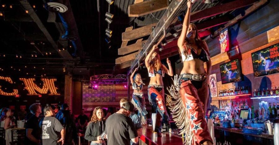 Las Vegas: Country Bar Crawl by Party Bus w/ Mixed Drinks - The party bus ride: mixed drinks and nonstop country energy