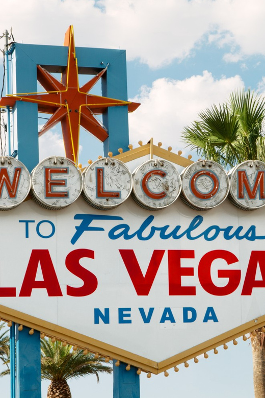 Las Vegas: Mobsters, Casinos, and Speakeasy Bar Crawl - Walking in Rat Pack footsteps and chasing neon on Fremont Street