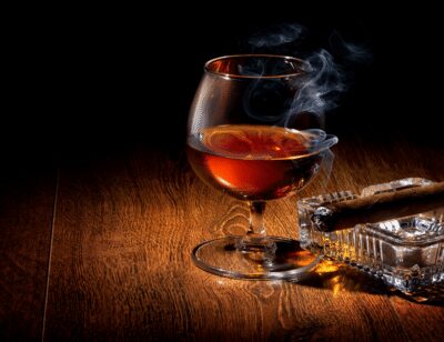 Las Vegas: Mobsters, Casinos, and Speakeasy Bar Crawl - Circa Bar atomic cocktail stop: your 1950s entry point