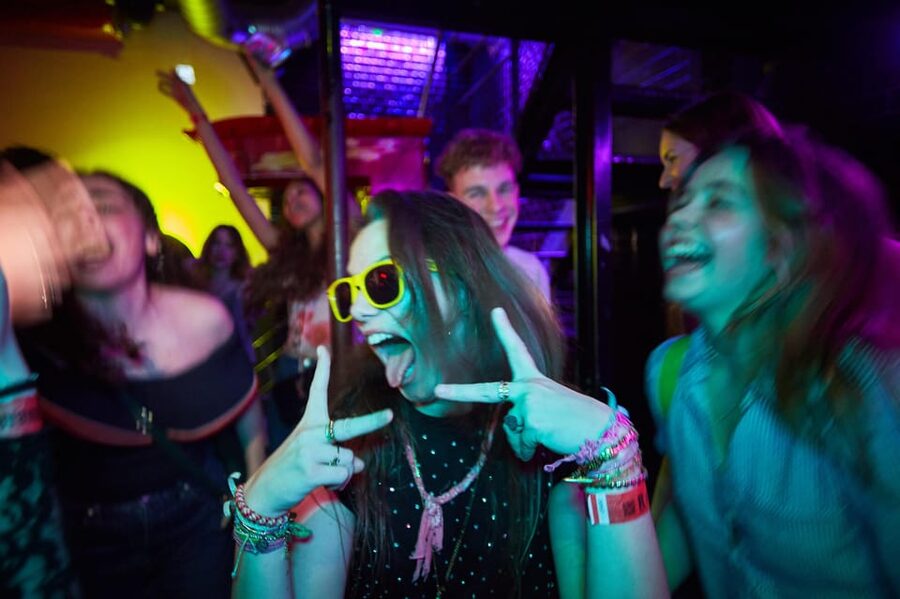 Lyon: Riviera Bar Crawl Party with Free Shots and Vip Entry - How the guide keeps strangers talking (and moving)