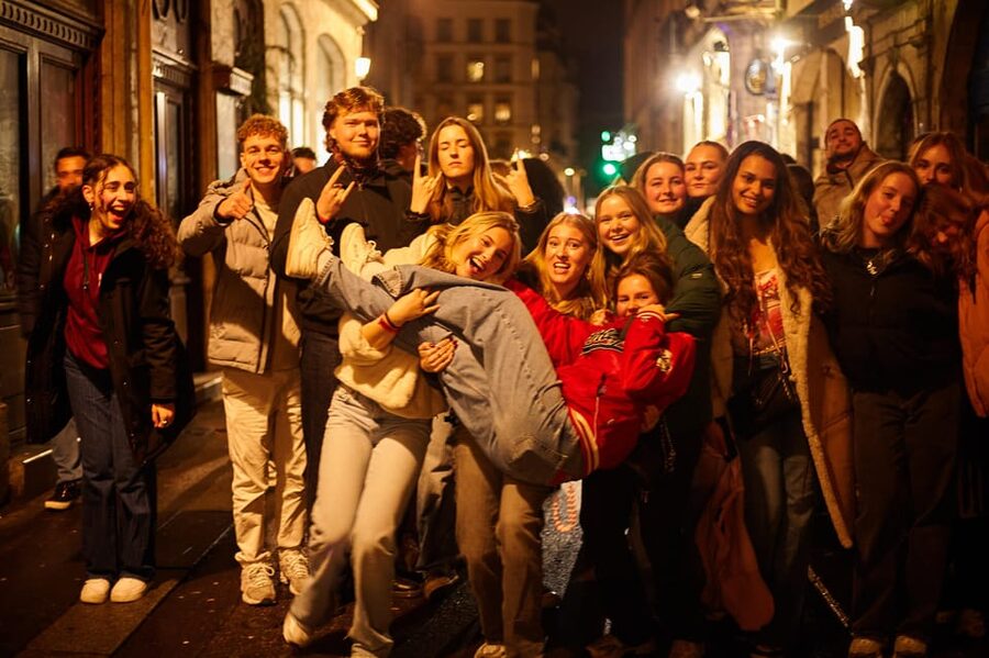 Lyon: Riviera Bar Crawl Party with Free Shots and Vip Entry - What you get for $23: VIP entry and drink value