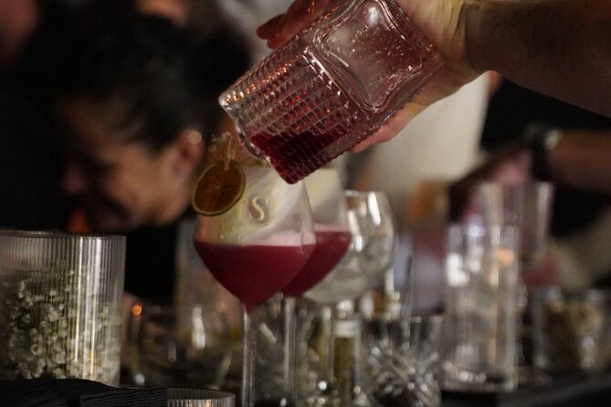 Masterclass Cocktail in a Sumptuous Bar in Nice - The Host Factor: Nicolas Keeps It Friendly, Not Stuffy