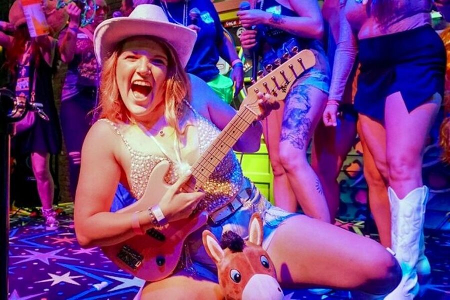 Nashville: Exclusive Entry and Special Offers VIP Bar Crawl - Who should book this VIP bar crawl (and who shouldn’t)
