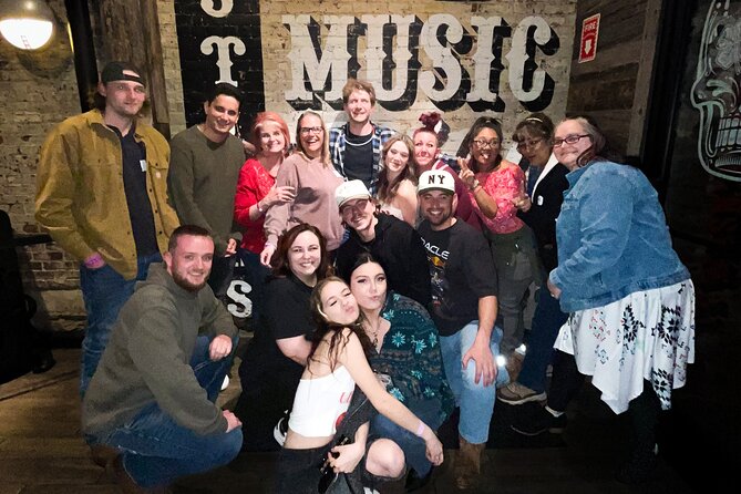 Nashville Live Music Bar Crawl with Local Venues & Drink Specials - Stop 1: Printer’s Alley and the start of the music night