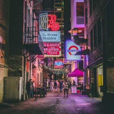 Nashville's Speakeasy Secrets: True Crime Tasting Pub Crawl - The True Crime Part: Stories You Can Follow While You Sip