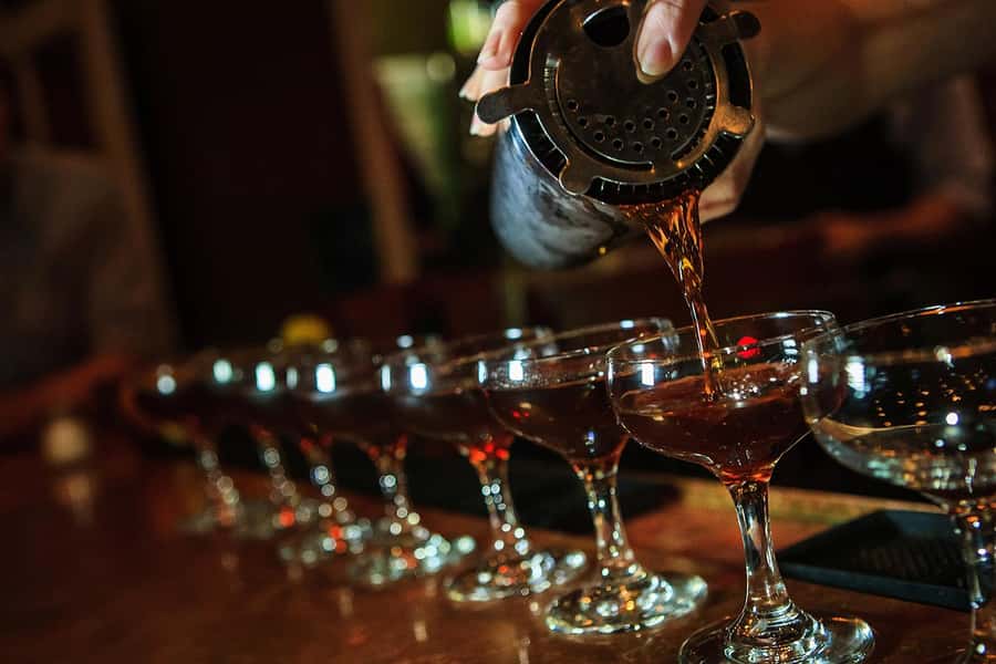 New Orleans: Afternoon Cocktail Walking Tour with Drinks - Who should book this cocktail walking tour
