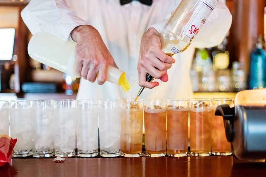 New Orleans: Combo Cocktail and Food History Tour - A four-hour French Quarter crawl built for full bellies