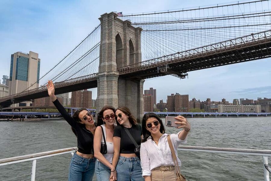New York City: City Cruises Alive After Five Cocktail Cruise - Key highlights