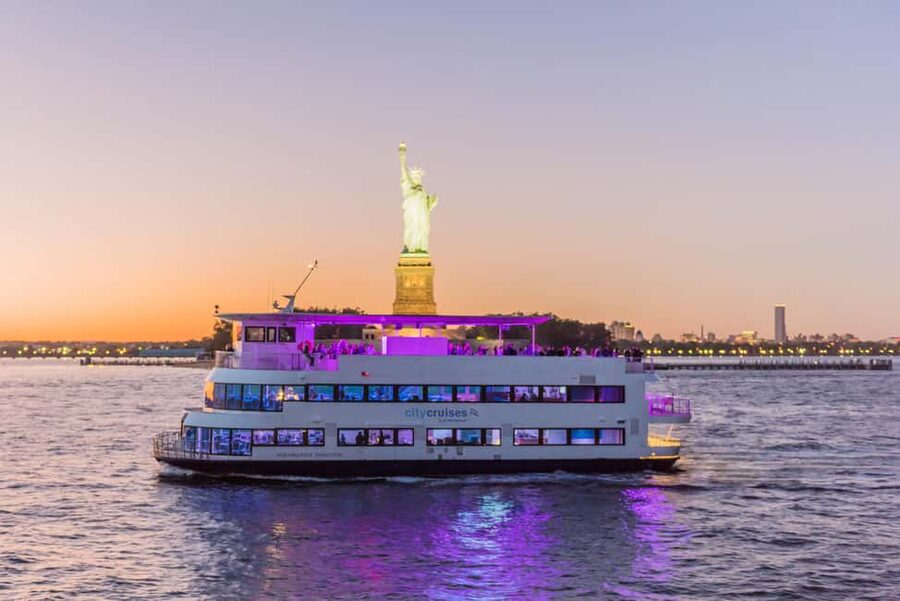 New York City: City Cruises Alive After Five Cocktail Cruise - Up close with the Statue of Liberty: the photo moment that’s the whole point