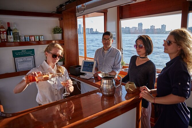 New York City Sunset Cocktail Cruise on Small Yacht - The 90 minutes that matter: what you’ll see around lower Manhattan
