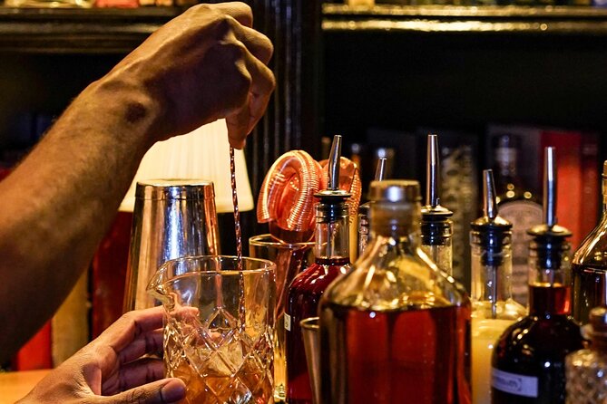 New York Greenwich Village Speakeasy and Ghost Tour (with pizza!) - The Garret: a refined cocktail stop above the street