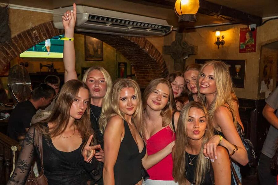 Nice: Orange Bar Crawl with 5 Free Shots & VIP Club Entry - Who Should Book This Orange Bar Crawl (and Who Might Skip It)