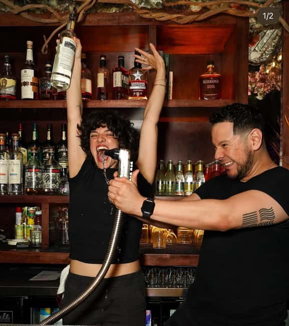 NYC Bar Tour: Gangsters, Heroes + Bright Lights of Broadway - Before you go: the rules that matter (age, bags, shoes)