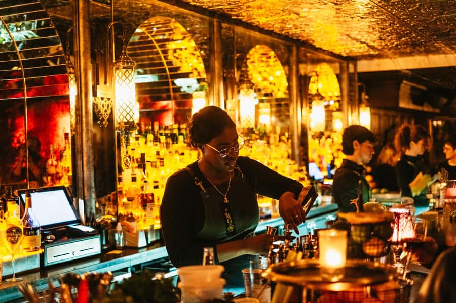 NYC: Speakeasy Drinks and Prohibition History Tour - How a Prohibition Walking Tour Works in Real Life