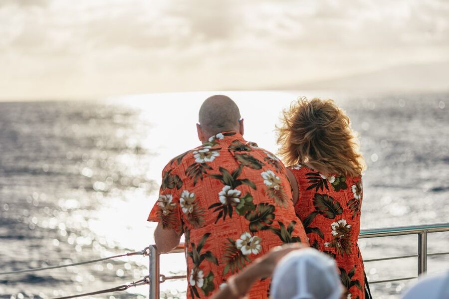 Oahu: Waikiki Sunset Catamaran Cocktail Cruise - The premium bar setup: what’s included and what to expect