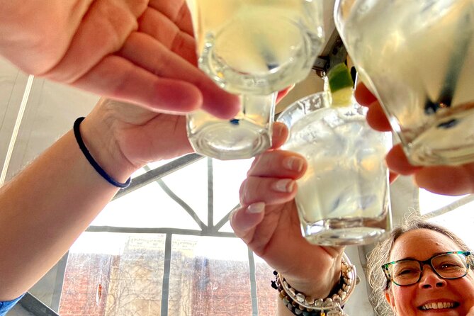 Over The Rhine Cocktail Tour with Riverside Food Tours - Washington Park: your easy start and a surprise past