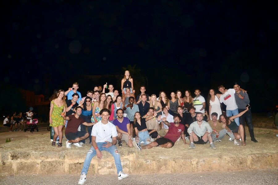 Palermo: Guided Bar Crawl with Shots and Discounts on Drinks - Price check: $20 is really about the included value