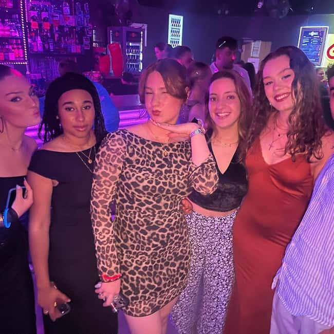 Paris After Dark: Speakeasy, Cocktails, Local Bars & Clubs - What this Paris After Dark night really feels like