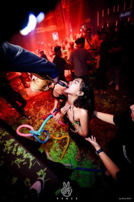 Paris After Dark: Speakeasy, Cocktails, Local Bars & Clubs - Le Jip’s start and the 1st arrondissement warm-up