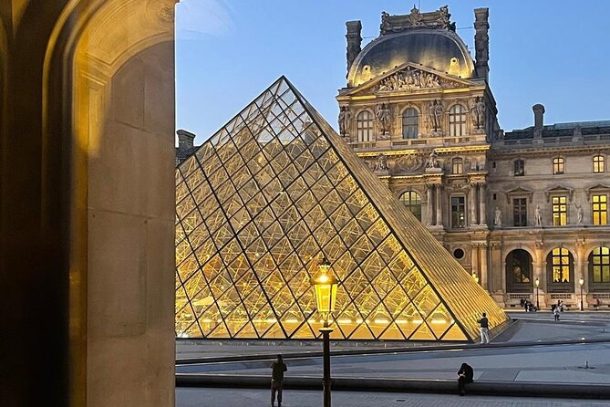Paris Darkest Tales A Night of Secrets and Legendary Bar Tour - Key things I’d mark on your map