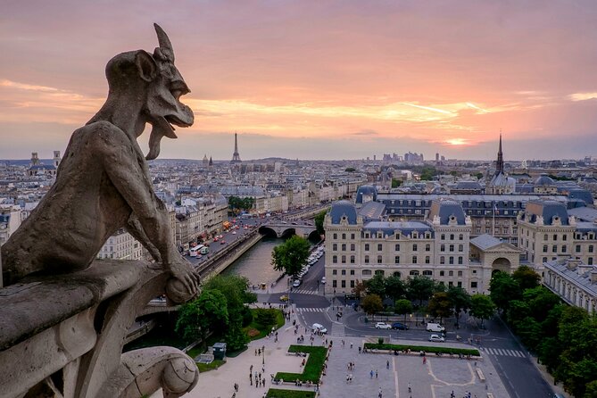 Paris Darkest Tales A Night of Secrets and Legendary Bar Tour - Sainte-Chapelle: Louis IX and royal remains that travel