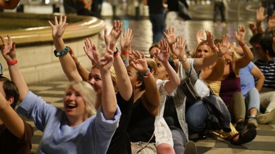Paris: Guided New Year's Eve Bar Crawl with Drink - Why a New Year’s Eve bar crawl in Paris makes sense