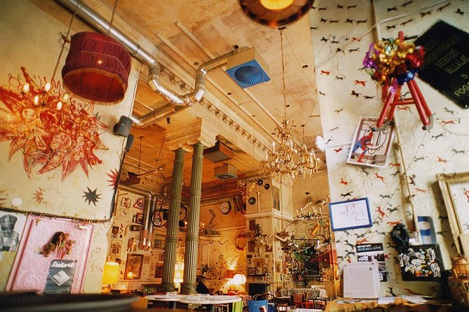 Private Budapest Ruin Bar Tour with Local Drinks & Street Food - Practical tips so you have fun, not friction